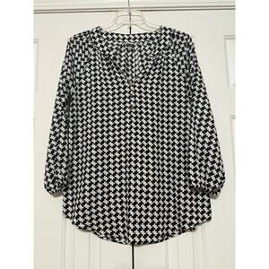 Mud Pie Black and White Houndstooth L/S Blouse, Size M
